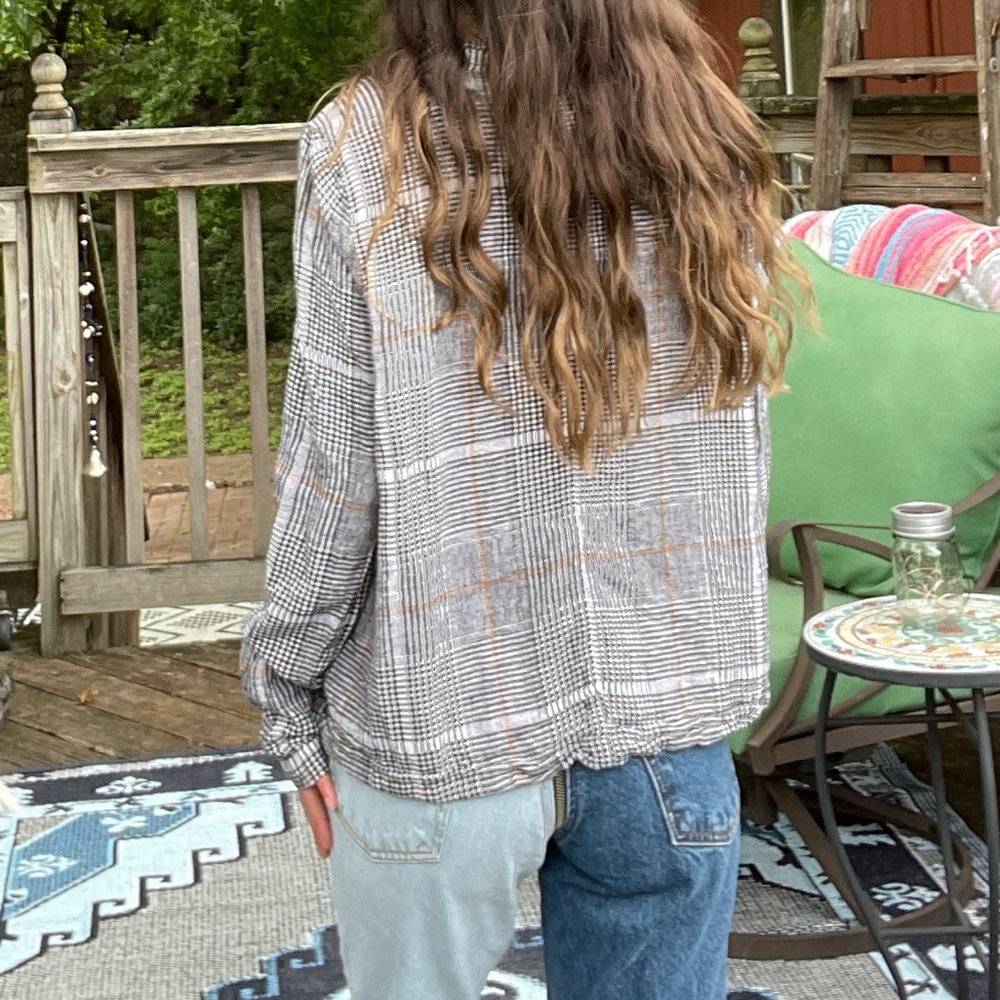Blazer - Picture 3 of 3